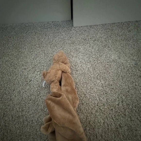 Bartholomew Bear Soother Jellycat - Picture 4 of 7